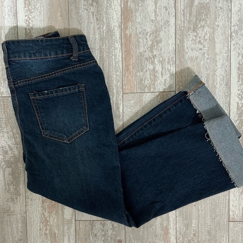 Women’s cropped straight jeans high rise size 2 dark denim super cute fit